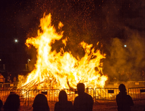 La nit del foc, la màgia i la festa
